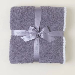 •NWT• Barefoot Dreams Cozy Chic Contrast Tip Blanket